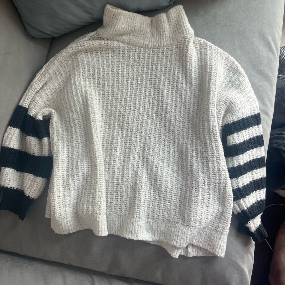 UO White and Black Striped Sweater L/XL